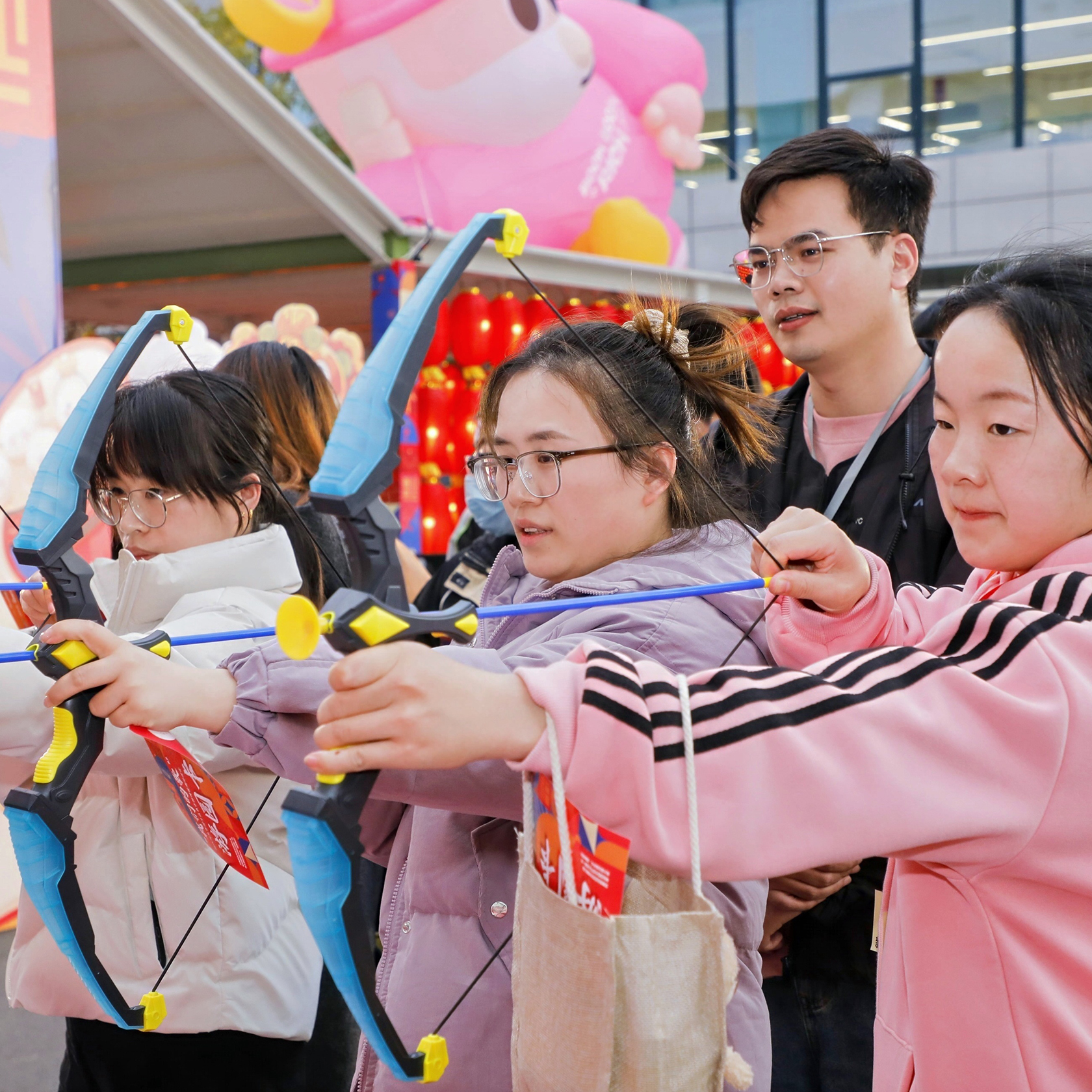 丰富多彩的员工活动